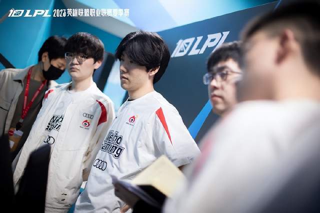 同时也积极 同时也积极