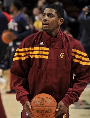 的现役与退 的现役与退